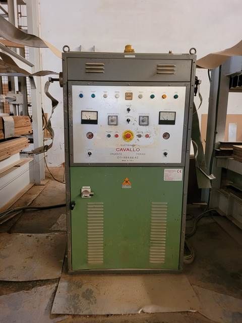 4PR302419-Caselli-Group-H-F-GENERATOR-ELETTRONICA-CAVALLO-GAF-30KW (1).jfif